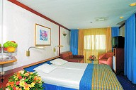 Deluxe outside cabin