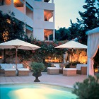 The pool and pool bar of The Margi