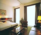 Dorian Inn Hotel in Athens; room