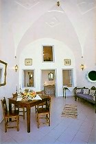 Sun Rocks Traditional Residences in Firostefani, Thira