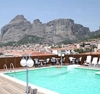 The roof garden and the swimming pool