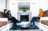 Lounge with fireplace in Ilis hotel