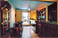 Nafsimedon hotel; the reception/bar area