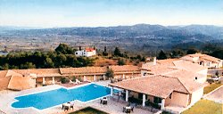 General view of the hotel (4*) and its pool