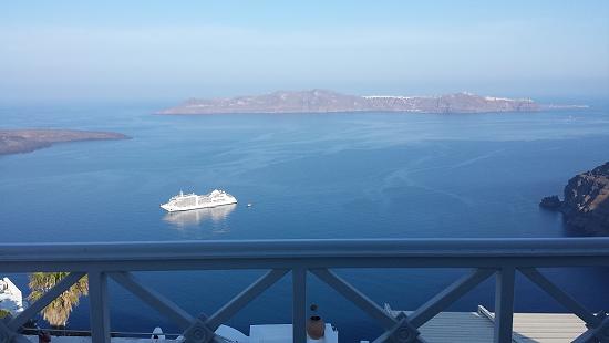 Santorini: view of the Caldera