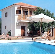 Exterior view of the villa and the pool