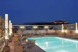 St'Astra roof top pool cafe