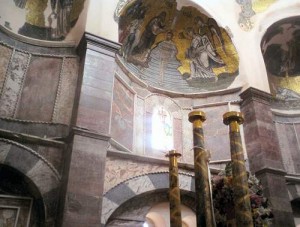 Chios: inside the catholicon of Nea Moni monastery