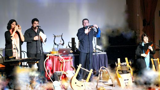 Lyravlos in concert