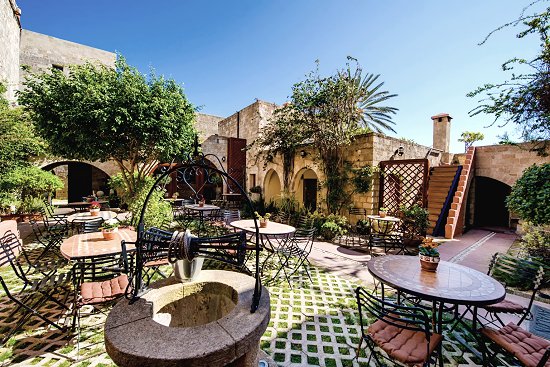 Avalon Boutique hotel